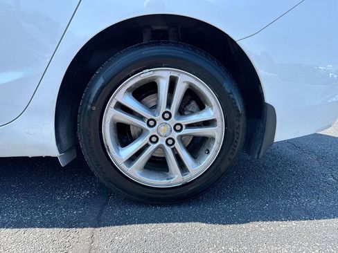 Used 2018 Chevrolet Cruze LT FWD image 26