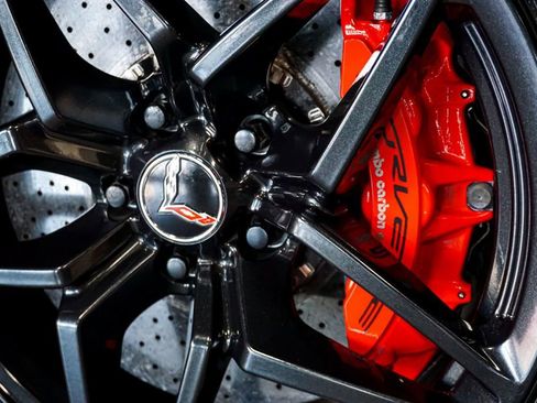 Used 2015 Chevrolet Corvette Z06 w/ 3LZ Preferred Equipment Group image 45