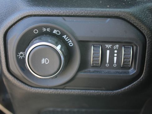 Used 2022 Jeep Wrangler Unlimited Sahara w/ Cold Weather Group image 24