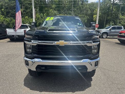 Used 2025 Chevrolet Silverado 2500 LT w/ Convenience Package AWD/4WD image 11