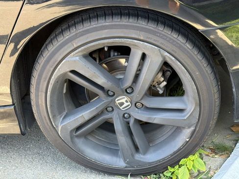 Certified 2018 Honda Accord Sport image 4