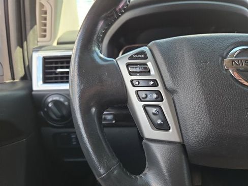Used 2018 Nissan Titan SV w/ SV Convenience Package image 20