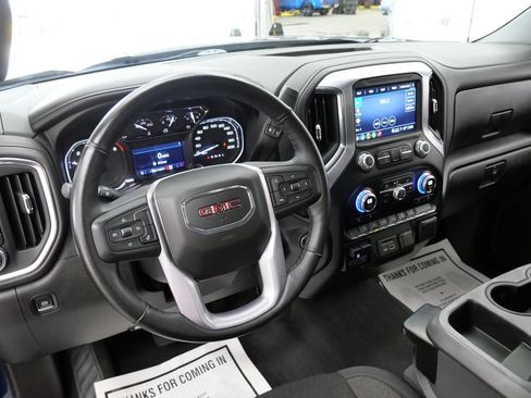 Used 2021 GMC Sierra 1500 SLE w/ X31 Off-Road Package AWD/4WD image 12
