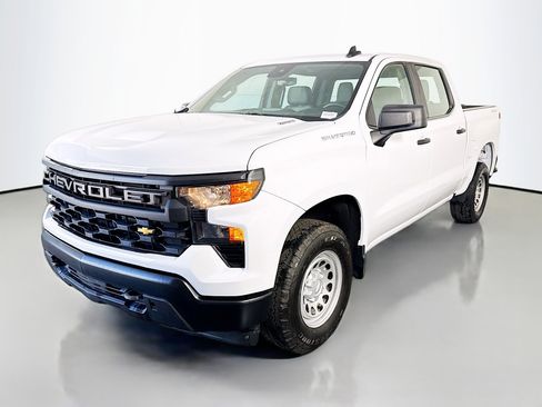 Used 2025 Chevrolet Silverado 1500 W/T w/ Trailering Package AWD/4WD image 4