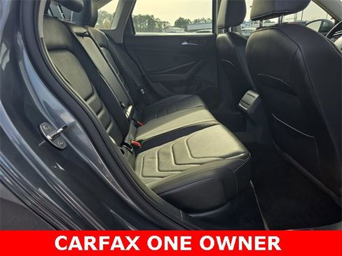 Used 2022 Volkswagen Jetta SEL image 11
