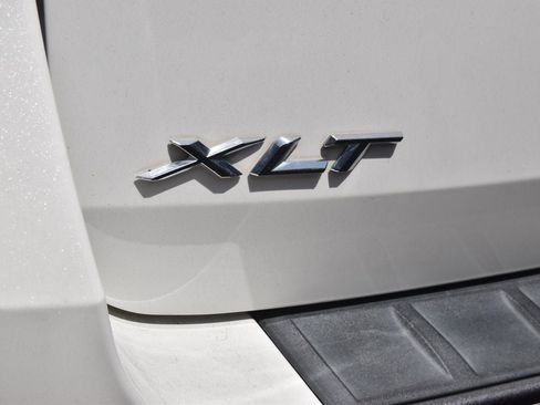 Certified 2021 Ford Explorer XLT w/ Equipment Group 202A RWD image 8