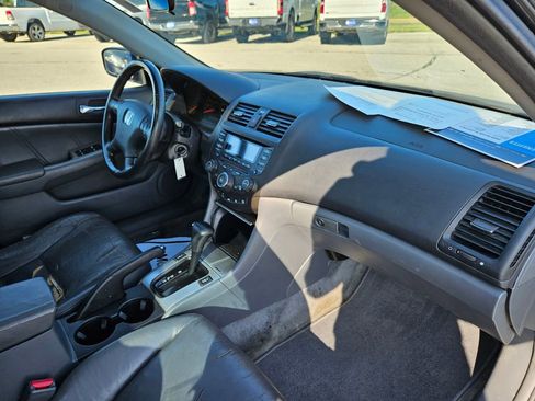 Used 2005 Honda Accord EX-L image 29