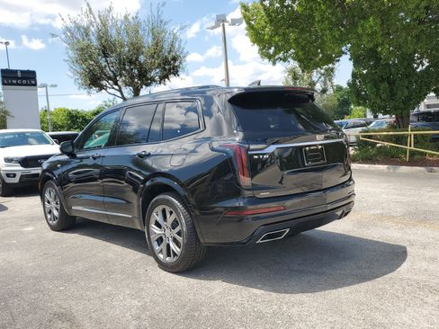 Used 2021 Cadillac XT6 Premium Luxury image 4