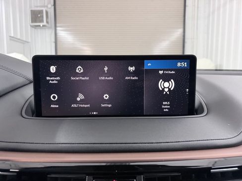 Used 2023 Acura MDX w/ Technology Package FWD image 19