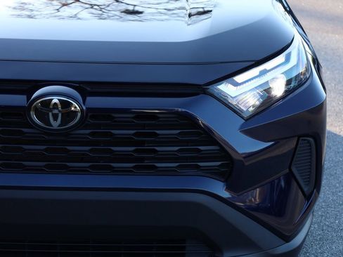 Used 2022 Toyota RAV4 XLE w/ Convenience Package image 20