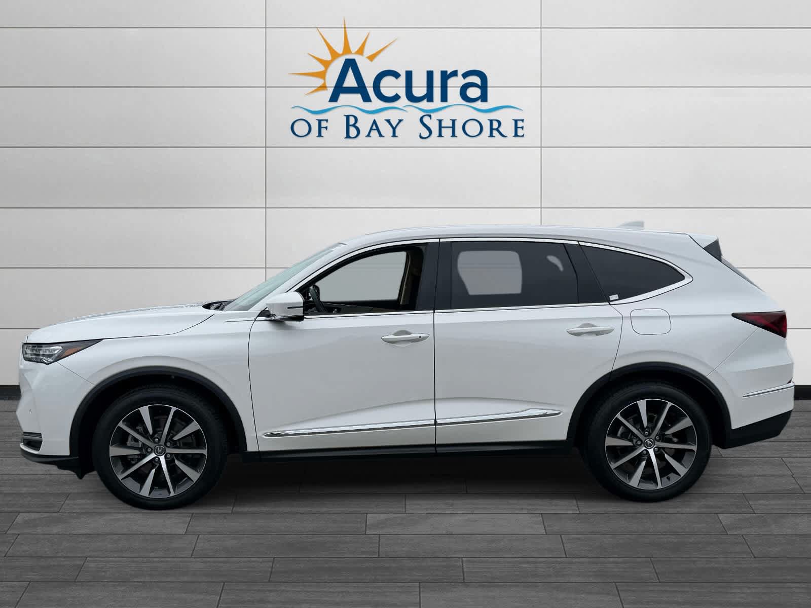 Used 2026 Acura MDX w/ Technology Package AWD/4WD image 4