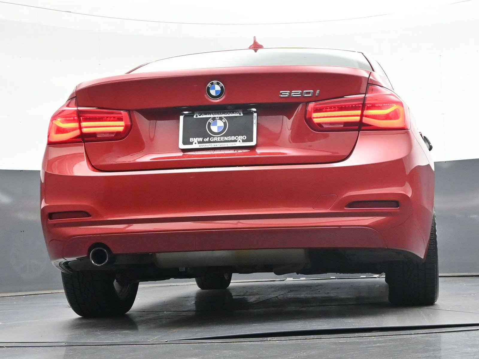 Used 2018 BMW 320i Sedan w/ Convenience Package RWD image 30