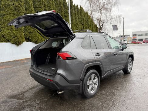 Certified 2022 Toyota RAV4 XLE image 10