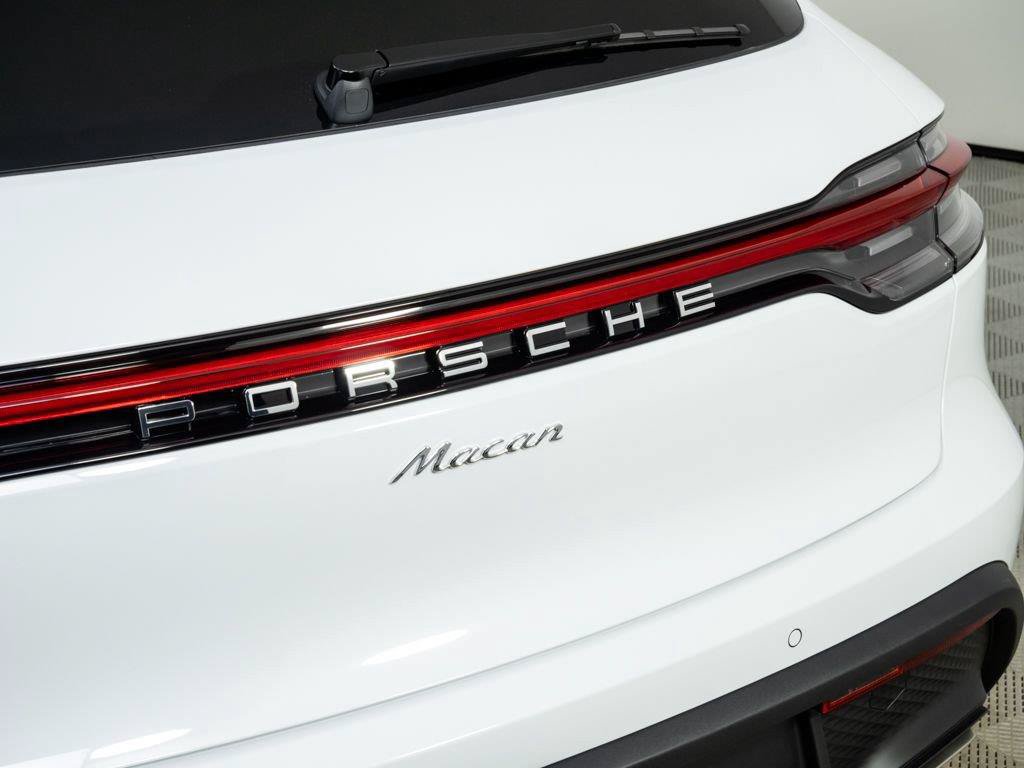New 2026 Porsche Macan AWD/4WD image 37