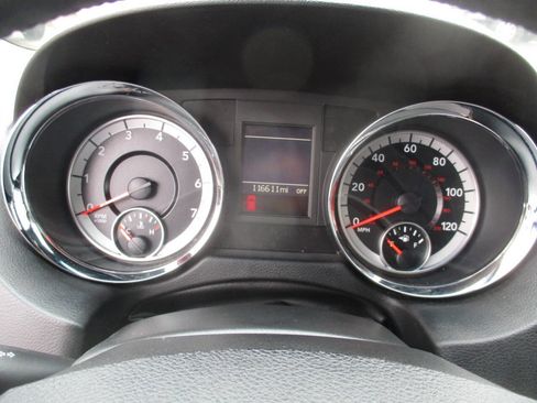 Used 2017 Dodge Grand Caravan GT image 22