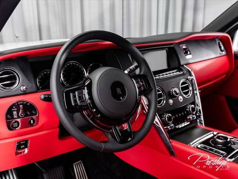 Used 2022 Rolls-Royce Cullinan AWD/4WD image 24