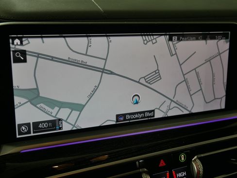 Used 2020 BMW X7 M50i w/ Dynamic Handling Package AWD/4WD image 30