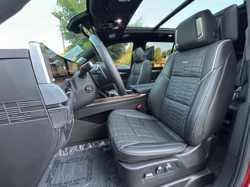 Used 2026 Cadillac Escalade Platinum Sport w/ LPO, ONYX Package AWD/4WD image 12