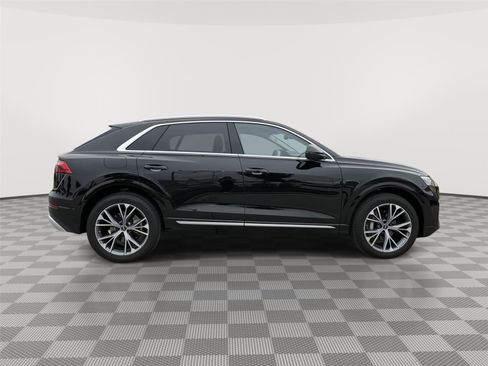 Certified 2025 Audi Q8 Premium Plus w/ Premium Plus Package AWD/4WD image 5