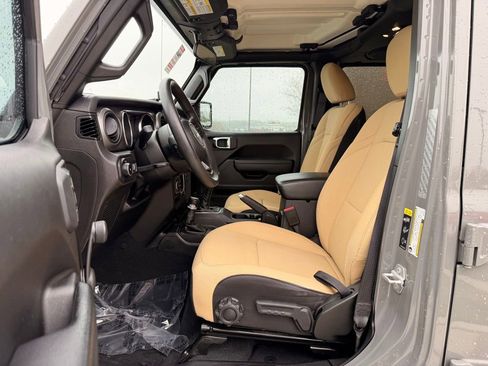 Used 2023 Jeep Wrangler Unlimited Sport AWD/4WD image 25