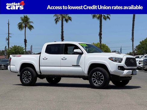 Used 2021 Toyota Tacoma TRD Sport w/ Technology Package image 1