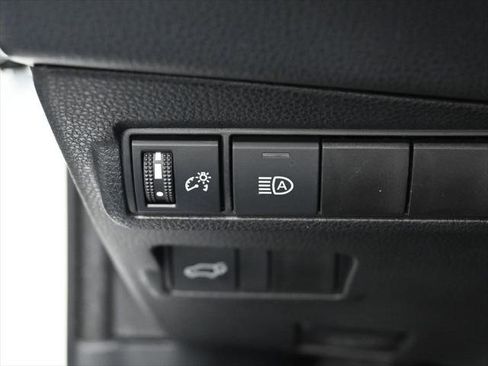 Certified 2025 Toyota Corolla Cross XLE w/ Convenience Package AWD/4WD image 16