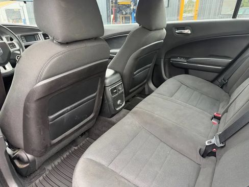 Used 2013 Dodge Charger SE RWD image 6