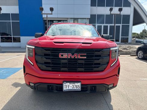 Used 2023 GMC Sierra 1500 Elevation AWD/4WD image 2