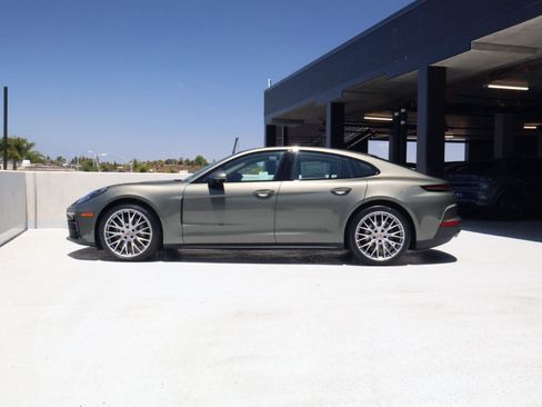 New 2026 Porsche Panamera image 2