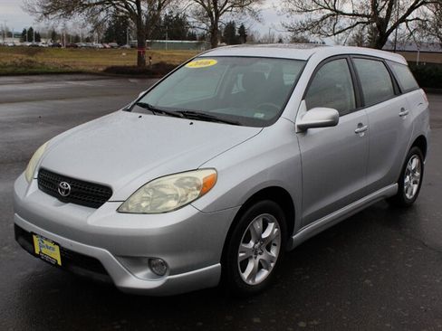 Used 2006 Toyota Matrix XR image 2