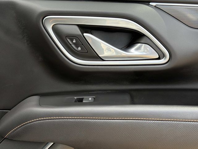 Used 2024 GMC Yukon AT4 w/ Technology Package AWD/4WD image 20