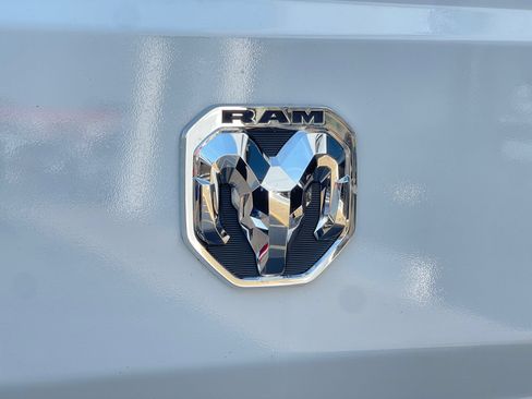 Used 2023 RAM ProMaster 2500 w/ Convenience Group FWD image 33