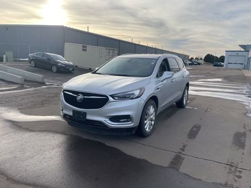 Used 2018 Buick Enclave Premium w/ Experience Buick Package image 5