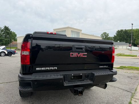 Used 2019 GMC Sierra 3500 Denali w/ Duramax Plus Package AWD/4WD image 5