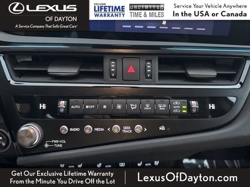 Certified 2025 Lexus ES 300h w/ Luxury Package image 24