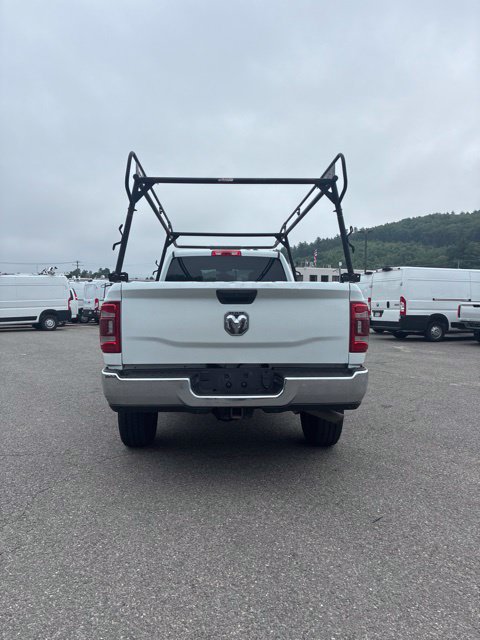 Used 2024 RAM 2500 Tradesman w/ Chrome Appearance Group AWD/4WD image 6