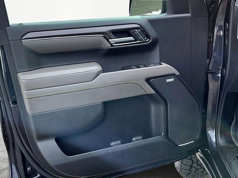 Used 2023 Chevrolet Silverado 1500 ZR2 w/ Technology Package image 24