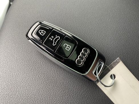 Used 2025 Audi Q8 Premium Plus image 37