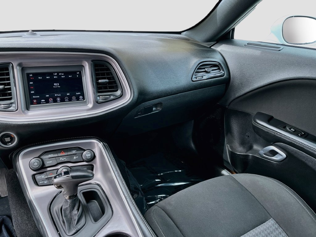 Used 2022 Dodge Challenger GT AWD/4WD image 21