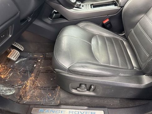 Used 2018 Land Rover Range Rover Evoque HSE Dynamic image 32