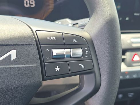 New 2026 Kia K4 FWD image 30