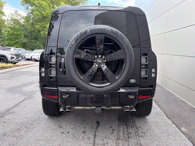 Used 2023 Land Rover Defender 110 V8 AWD/4WD image 4
