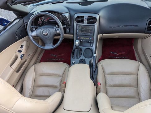 Used 2007 Chevrolet Corvette Convertible w/ Preferred Equipment Group image 26