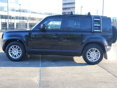 Used 2025 Land Rover Defender 110 S image 6