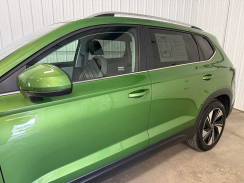 Certified 2026 Volkswagen Taos SE AWD/4WD image 7
