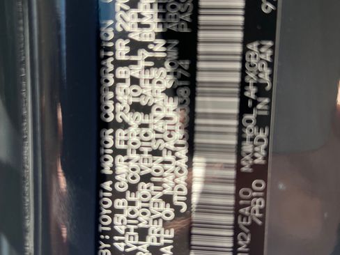 Used 2024 Toyota Prius XLE FWD image 16
