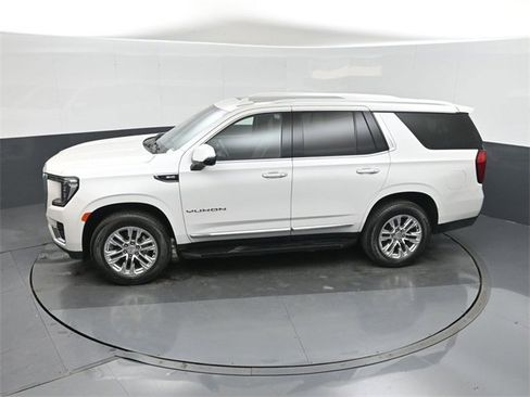 Used 2022 GMC Yukon SLT w/ SLT Luxury Package image 34