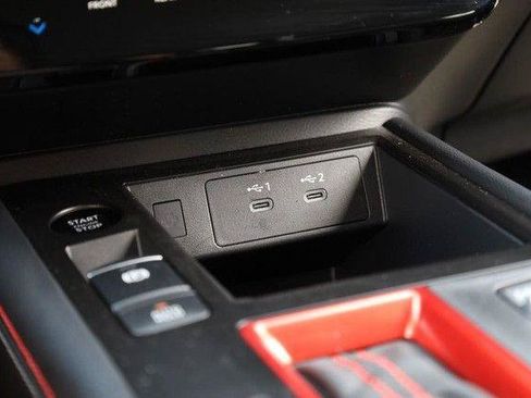 Used 2025 Nissan Kicks SR AWD/4WD image 15