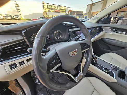 Used 2020 Cadillac XT6 Premium Luxury image 39