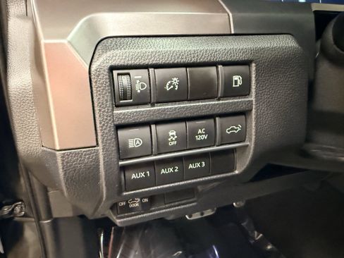 Used 2024 Toyota Tacoma TRD Sport w/ TRD Sport Premium Package AWD/4WD image 10